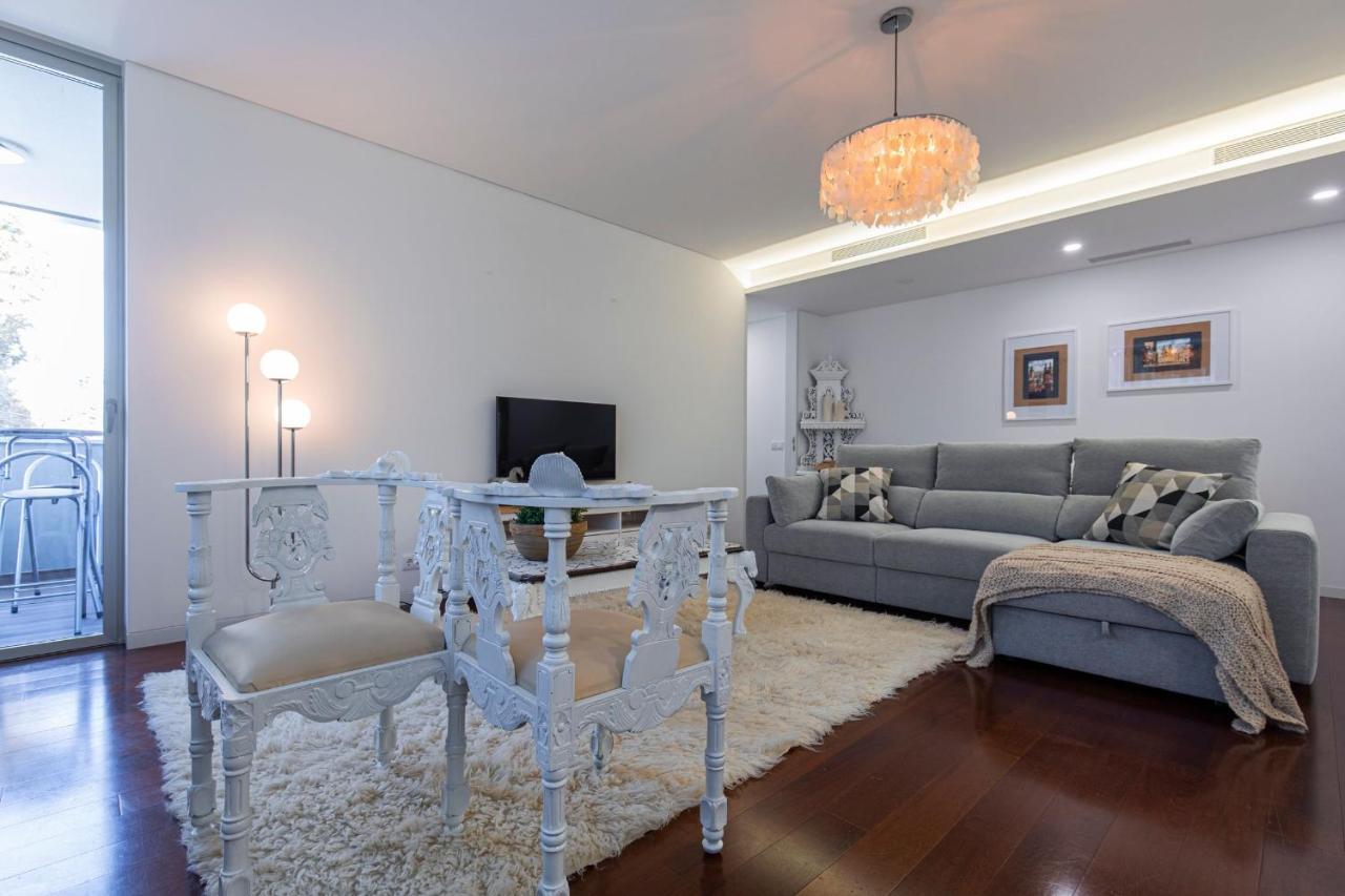 Touch Of Class 2Bdr Apartment By Lovelystay Cascaes Exterior foto