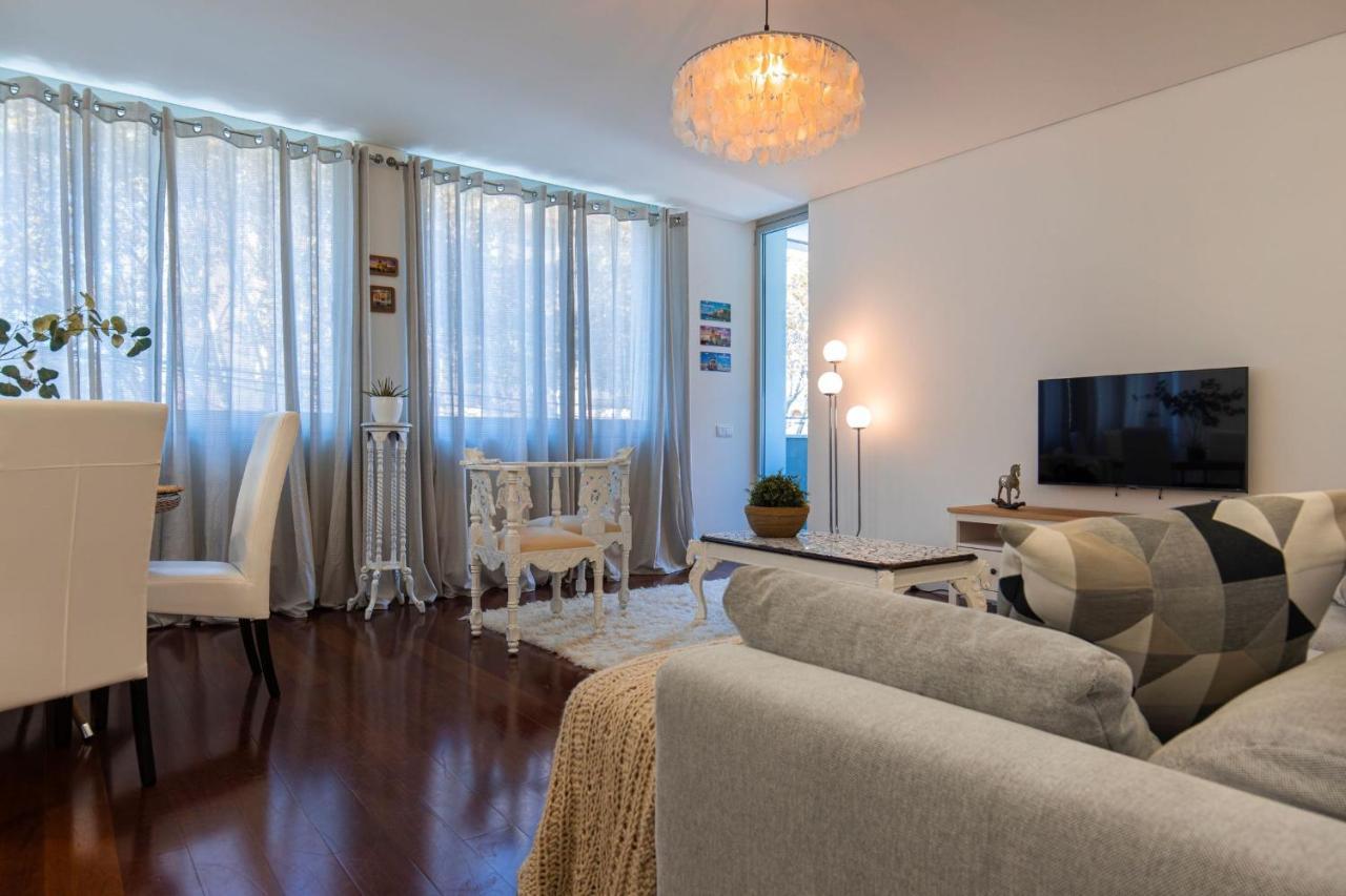 Touch Of Class 2Bdr Apartment By Lovelystay Cascaes Exterior foto