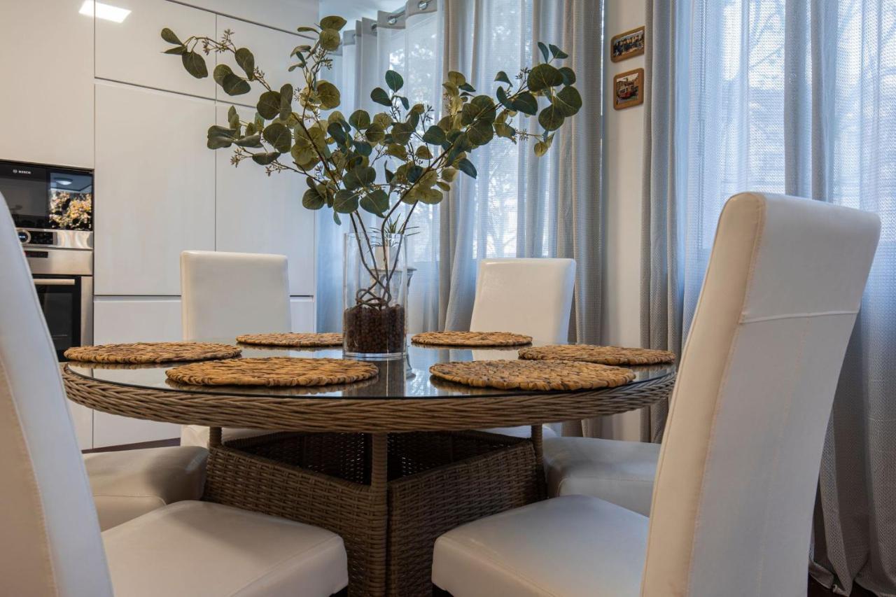 Touch Of Class 2Bdr Apartment By Lovelystay Cascaes Exterior foto